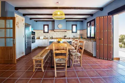 Una cocina o zona de cocina en La Garrida, casa con encanto cerca de Córdoba