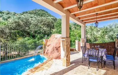 Piscina en o cerca de Beautiful Home In Rute
