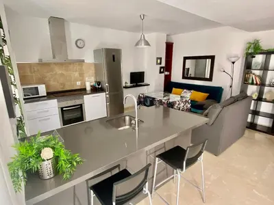 Una cocina o zona de cocina en Entrenaranjos Calle Pérez de Castro
