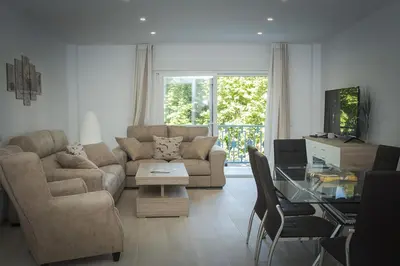 Una televisión o centro de entretenimiento en Entre Patios La Victoria