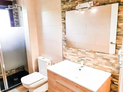 Un baño de Paseo de La Victoria