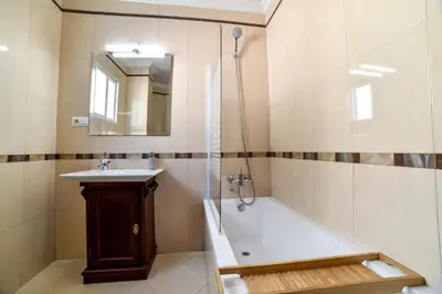 Un baño de Alohamundi San Leandro