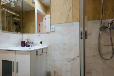 Un baño de Holi-Rent Lanza
