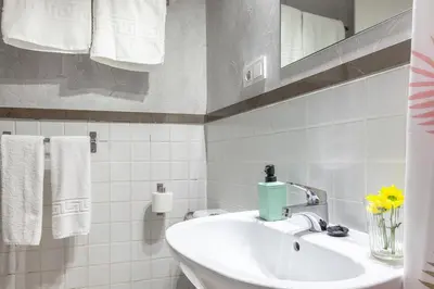 Un baño de Pasaje de amores der Descanso en casa y vida cultural y monumentos 2px
