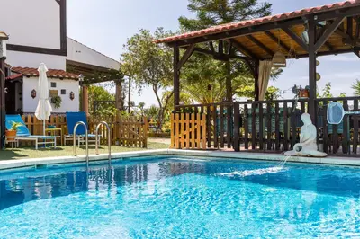 Piscina en o cerca de Finca el Albero