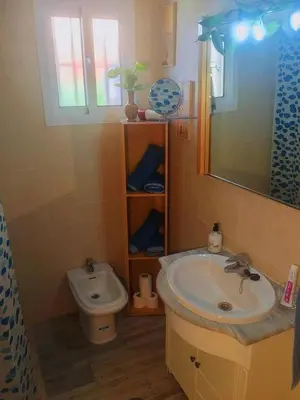 Un baño de Casa Rural Inés cerca del Caminito del Rey