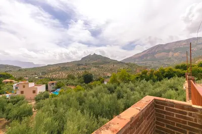 Vista general de una montaña o vista desde la casa o chalet