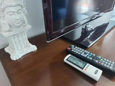 Una televisión o centro de entretenimiento en Corazón de Aguilar