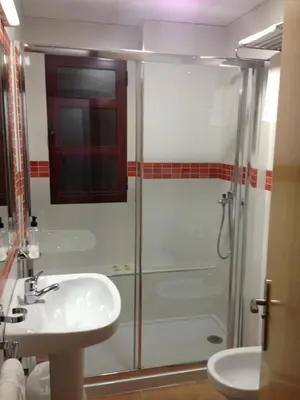 Un baño de Hostal Rio de Oro