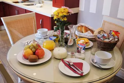Comida en o cerca de este apartamento