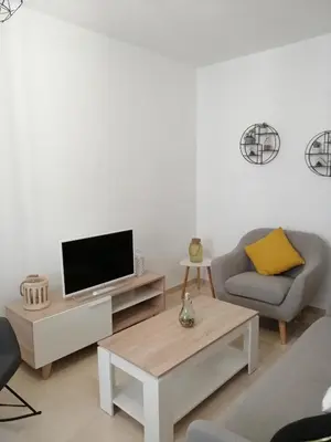 Una televisión o centro de entretenimiento en Sueños Mozárabes