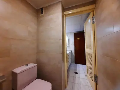 Un baño de Budget and cute rooms with balcony Sevilla center