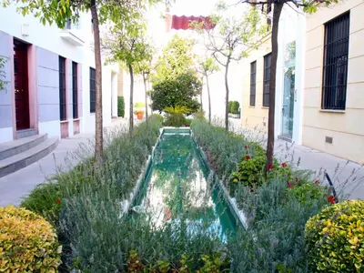 Jardín al aire libre en Saavedra Free Parking Cordoba Center