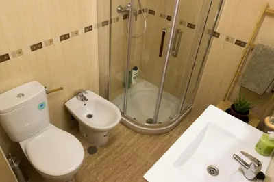 Un baño de Puerta a la Mezquita