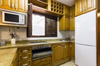 Una cocina o zona de cocina en Geysotur Porta Novas Home
