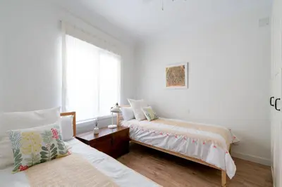 Cama o camas de una habitación en UNIQUE HOMES LAS SETAS, PLAZA DE SAN PEDRO 6 Pax
