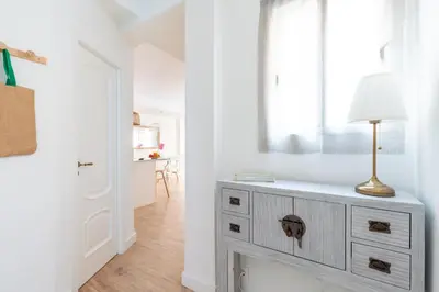 Plano de UNIQUE HOMES LAS SETAS, PLAZA DE SAN PEDRO 6 Pax