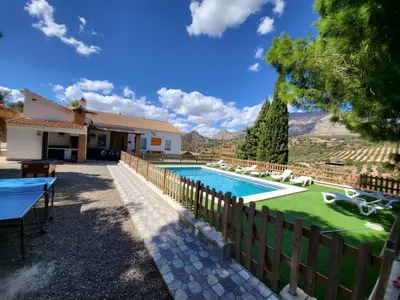 Piscina en o cerca de casa rural el olimpo-caminito del rey