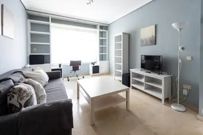 Una televisión o centro de entretenimiento en Apartamento Nervión Relax and Work (wifi)