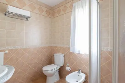 Un baño de Casa Los Olivos Álora - Caminito del Rey