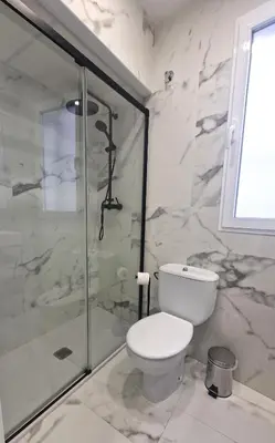 Un baño de San Pedro Parking Gratis Coche Mediano
