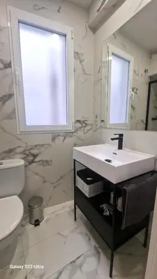 Un baño de San Pedro Parking Gratis Coche Mediano