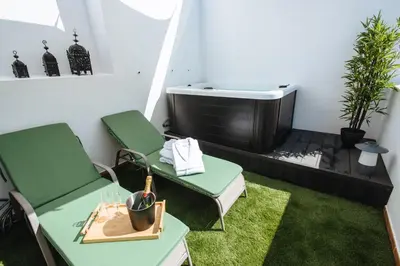 Zona de estar de Urban Pulses Alameda Jacuzzi Privado
