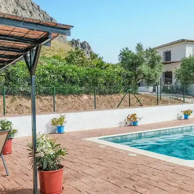 Nice Home In Cañete La Real