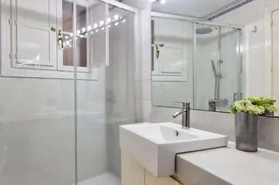 Un baño de Precioso en Santa Cruz Lirio bajo