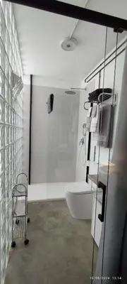 Un baño de Corredera Travel 2