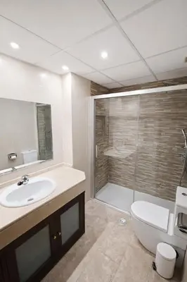 Un baño de Spectacular views. All new with free parking