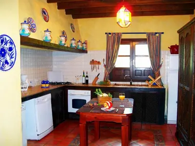 Una cocina o zona de cocina en Cottage in Antequera with Pool near El Torcal