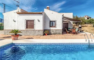 Piscina en o cerca de Nice Home In Periana With Kitchen