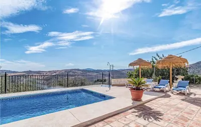 Piscina en o cerca de Nice Home In Periana With Kitchen