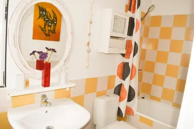 Un baño de Ático céntrico plaza Moravia ,San Julian.