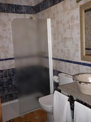 Un baño de Alcaidia De Magina