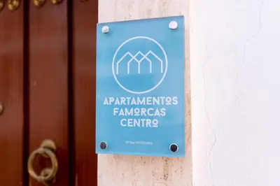 Certificado, premio, señal o documento que está expuesto en FAMORCAS Centro A y B