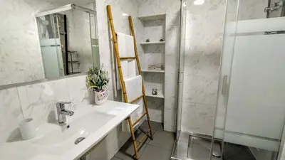 Un baño de The Cathedral Home