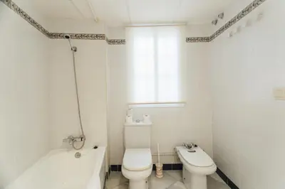 Un baño de Bright cozy- 1Bd 1Bth- La Alfalfa