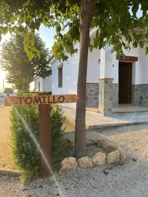 Certificado, premio, señal o documento que está expuesto en Casas Rurales el Nogalejo Setenil
