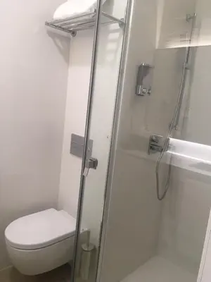Un baño de CASA DE TOSCA