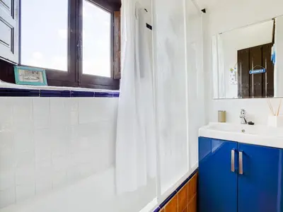 Un baño de Villa in Montefrio near Iznajar Lake