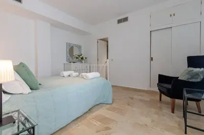 Cama o camas de una habitación en San Clemente Central Suite by Valcambre