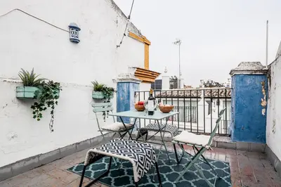 Un balcón o terraza de San esteban medio