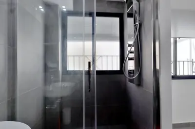 Un baño de SunShine Vista al Compás