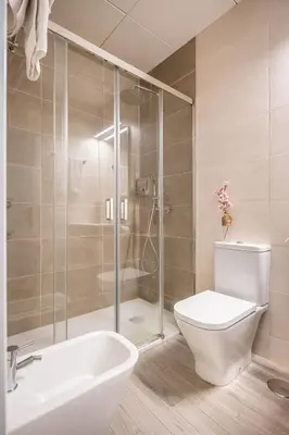 Un baño de Apartamentos Poemas & Rimas de Bécquer