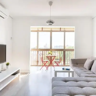 Apartamento amplio con 4 habitaciones y 2 baños - Great apartment with 4 rooms - 2 baths