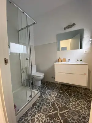Un baño de Casa Las Gardenias