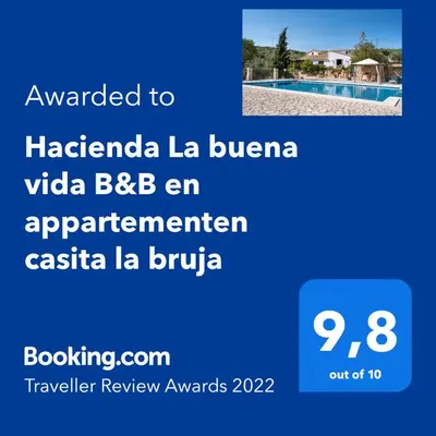 Certificado, premio, señal o documento que está expuesto en Hacienda La buena vida B&B en appartementen casita la bruja