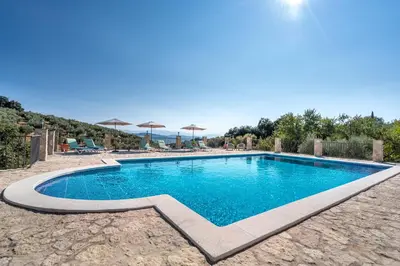 Piscina en o cerca de Hacienda la buena vida B&B en appartementen casita almendas